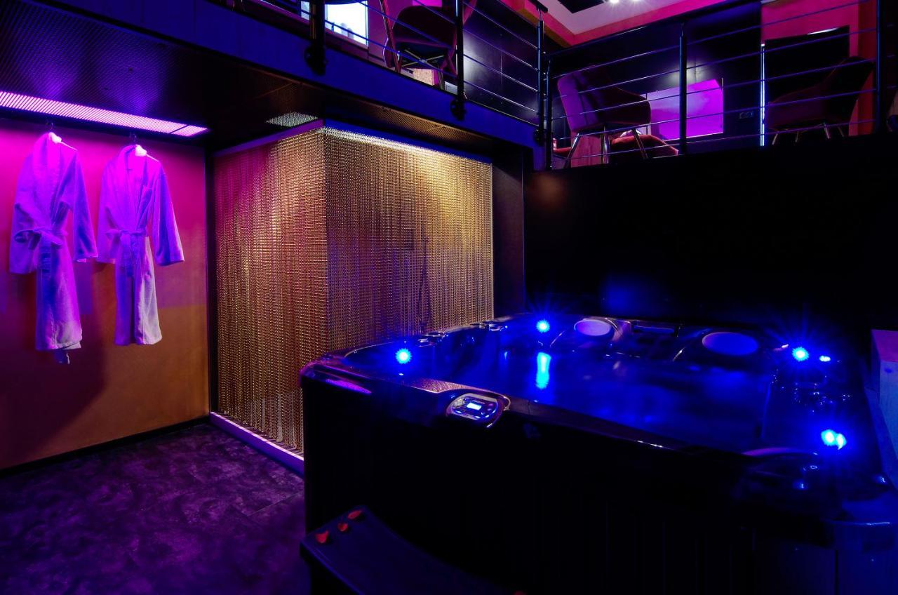 Mieuxqualhotel Jacuzzi Privatif Love Room Bordeaux Ngoại thất bức ảnh